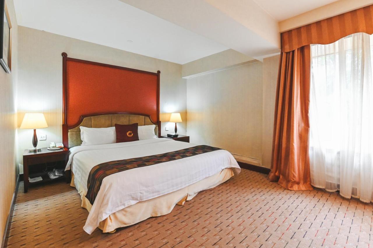 Royal Plaza Hotel 広州 エクステリア 写真