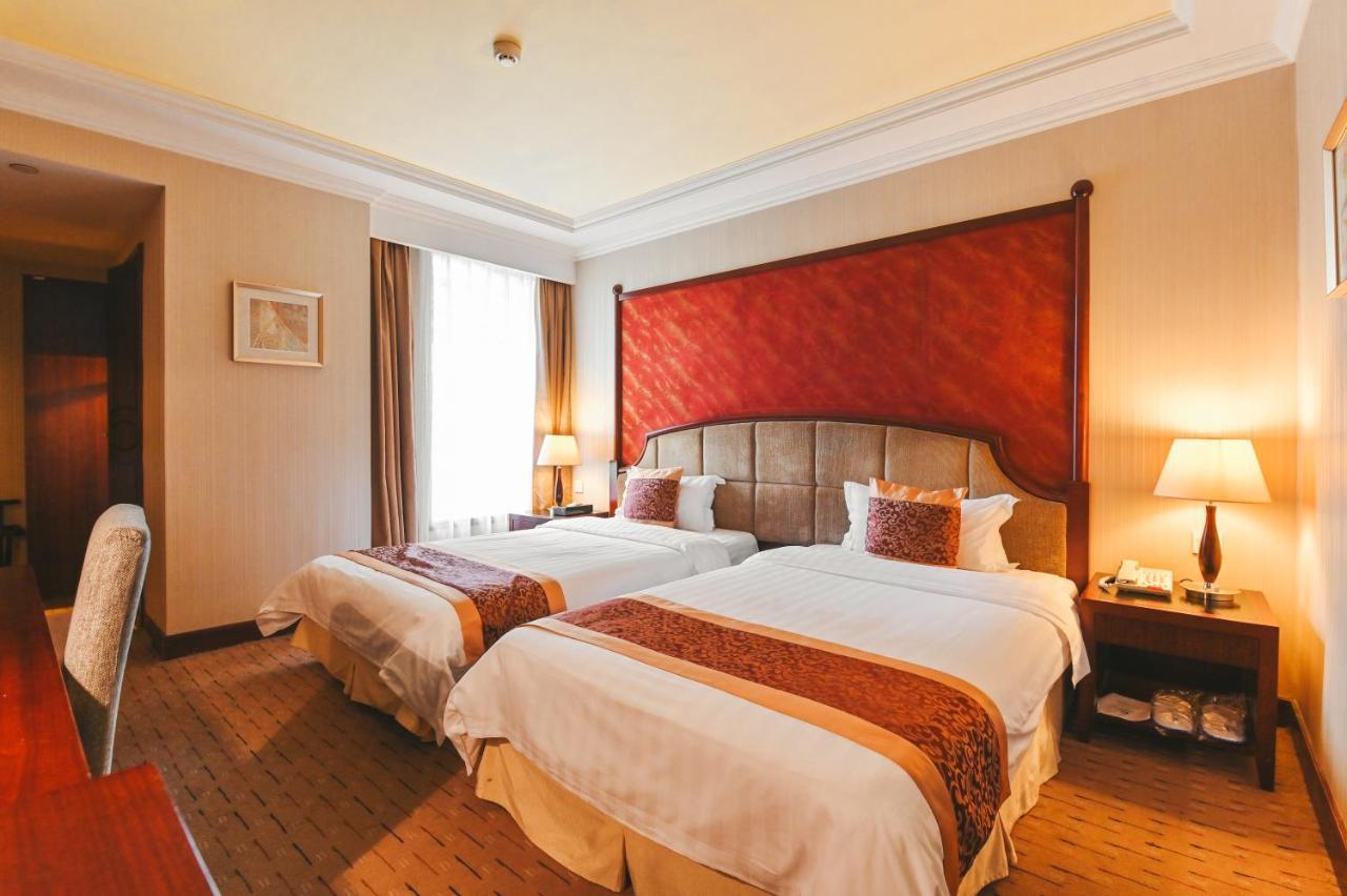 Royal Plaza Hotel 広州 エクステリア 写真
