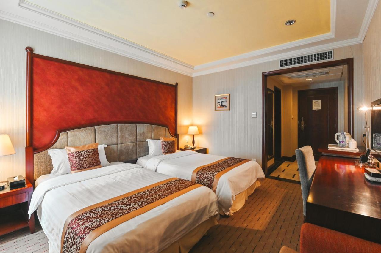 Royal Plaza Hotel 広州 エクステリア 写真